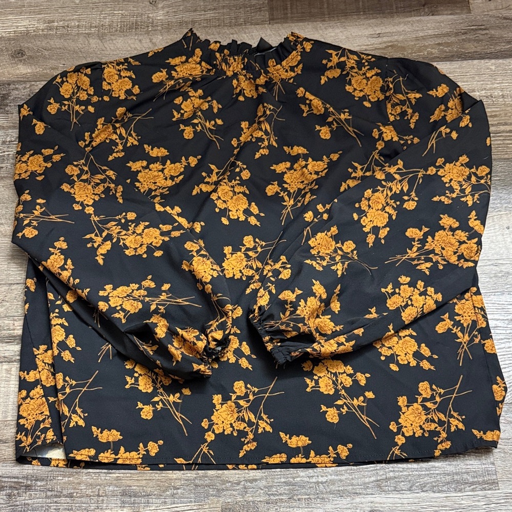 SHEIN Curve Black and Gold Floral Blouse